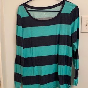 American eagle long sleeved shirt